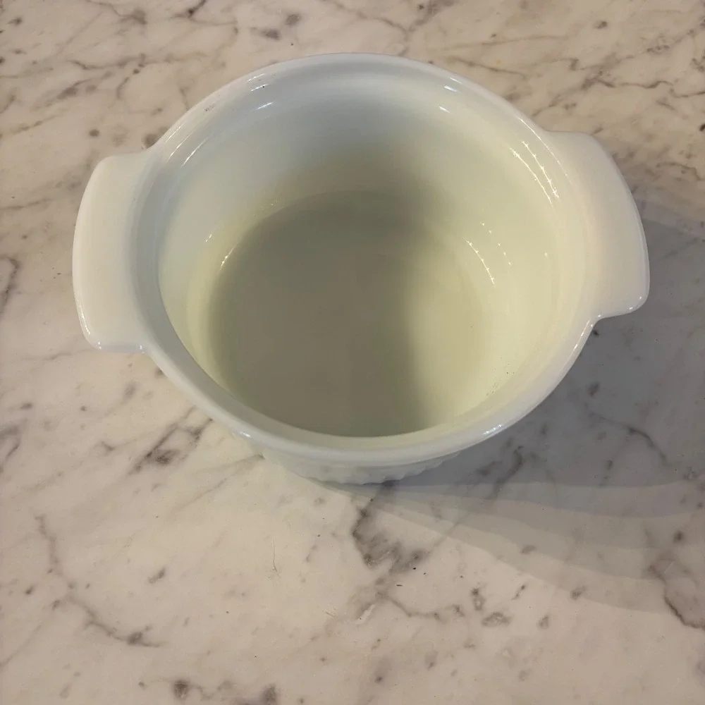 Vintage Anchor Hocking Fire-King White Milk Glass 1 Qt Casserole Dish Ribbed 436